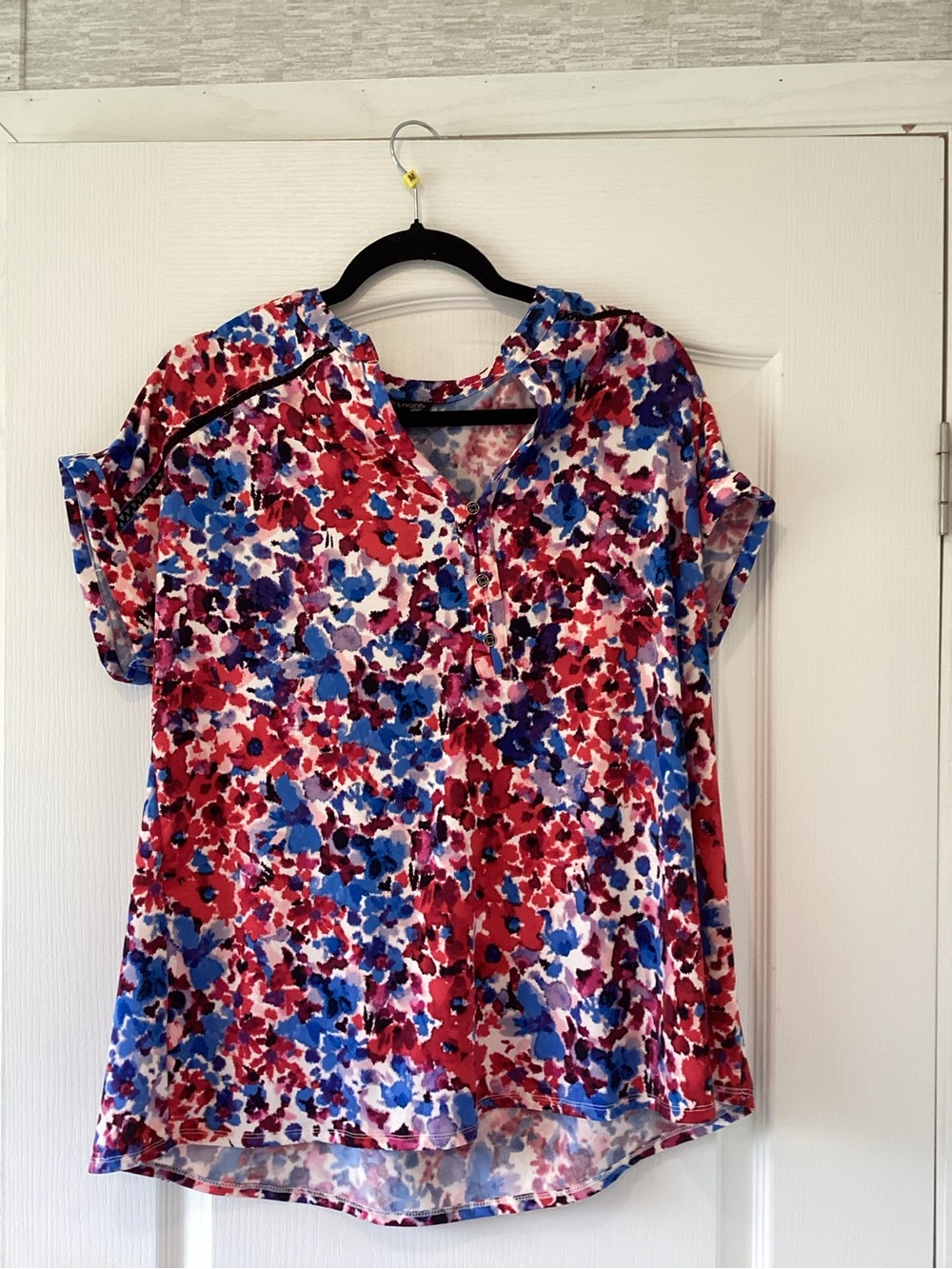 Ava & Grace Multicolor Floral Split-Neck Blouse 1XL BNWT